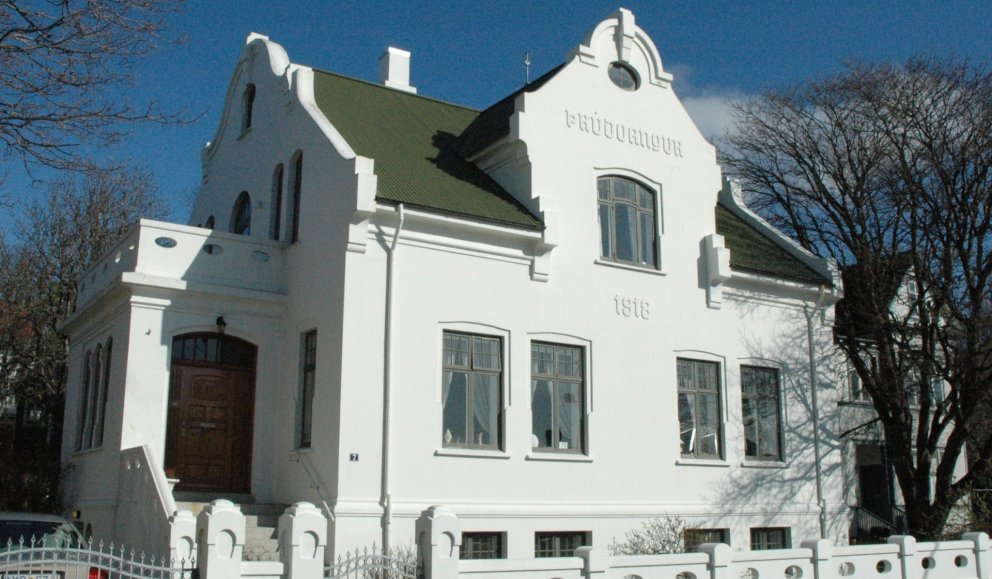 Laufasvegur7