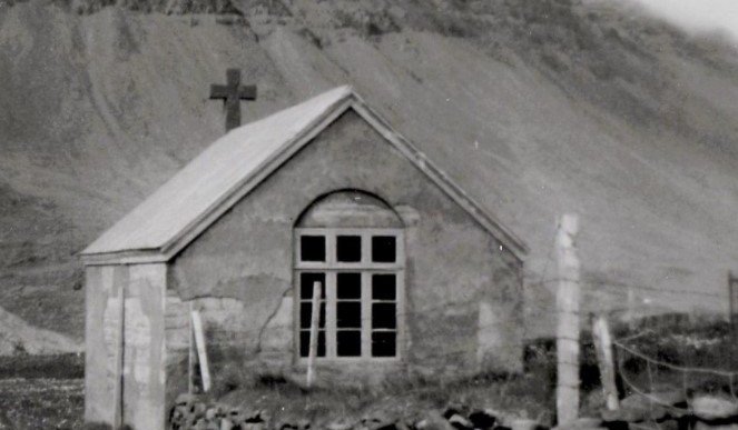 Mynd af Ábæjarkirkju, líklegast tekin eftir árið 1965. Ljósmyndari óþekktur.