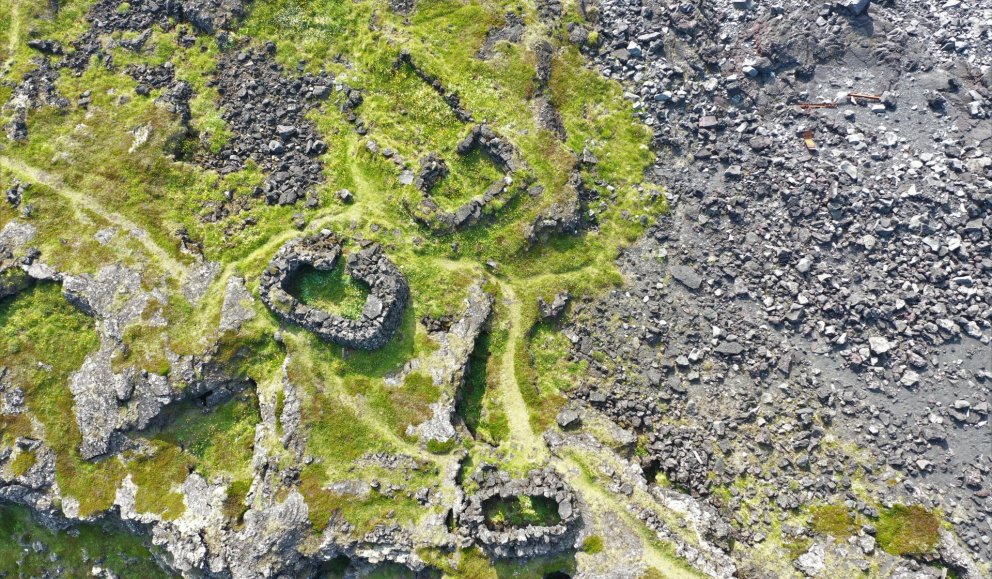 Rústir verstöðvarinnar á Selatanga á Reykjanesskaga