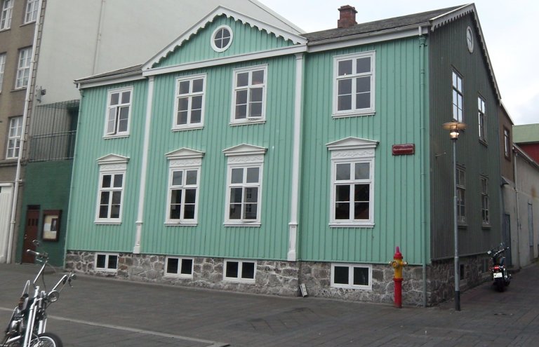 Thorvaldsensstræti 2