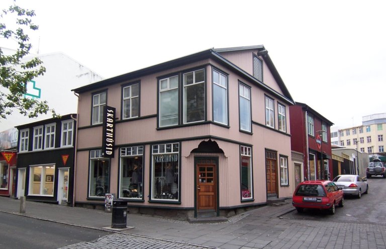 Laugavegur-12